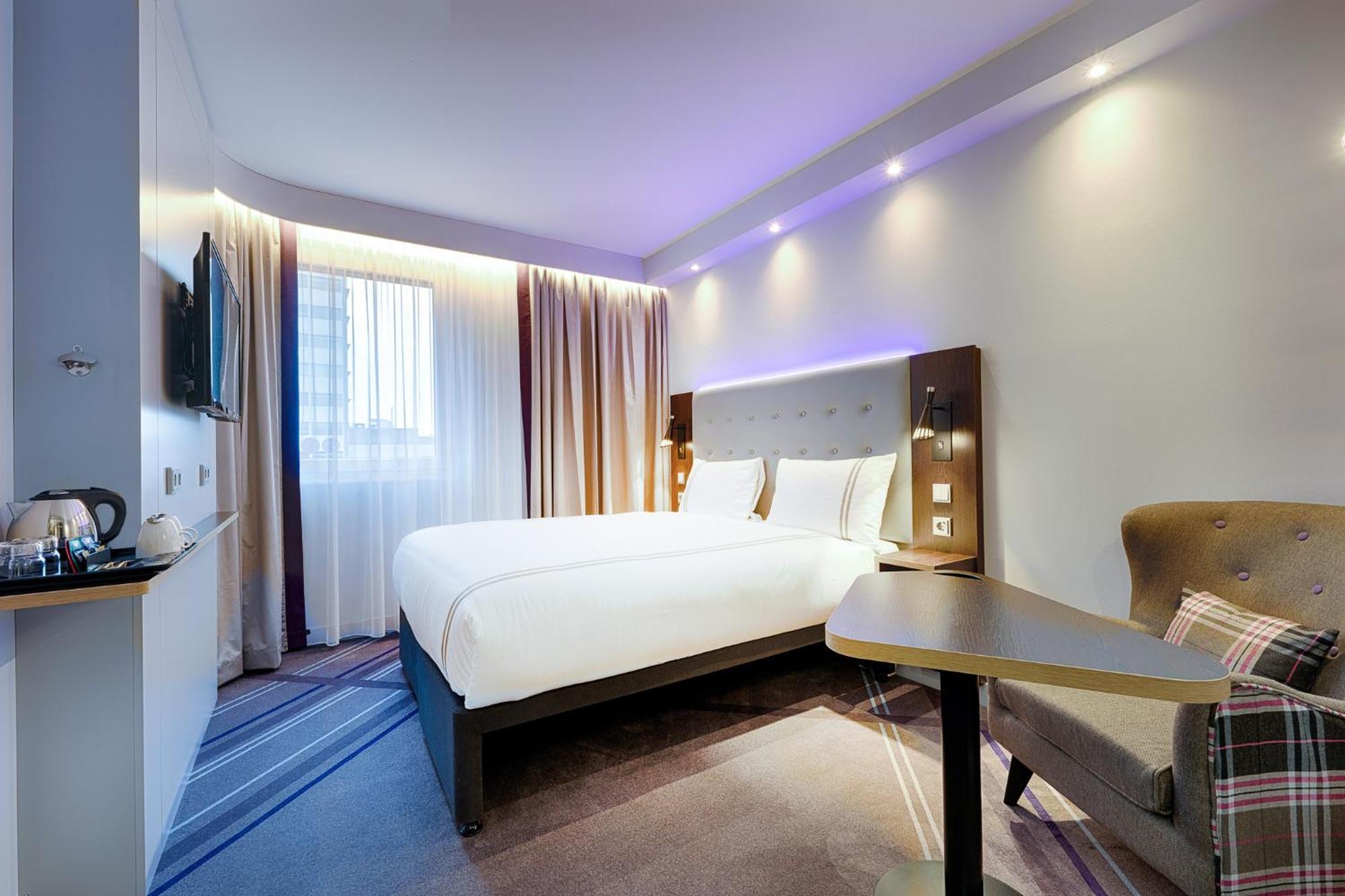 Premier Inn Berlin City Wilmersdorf Exteriör bild