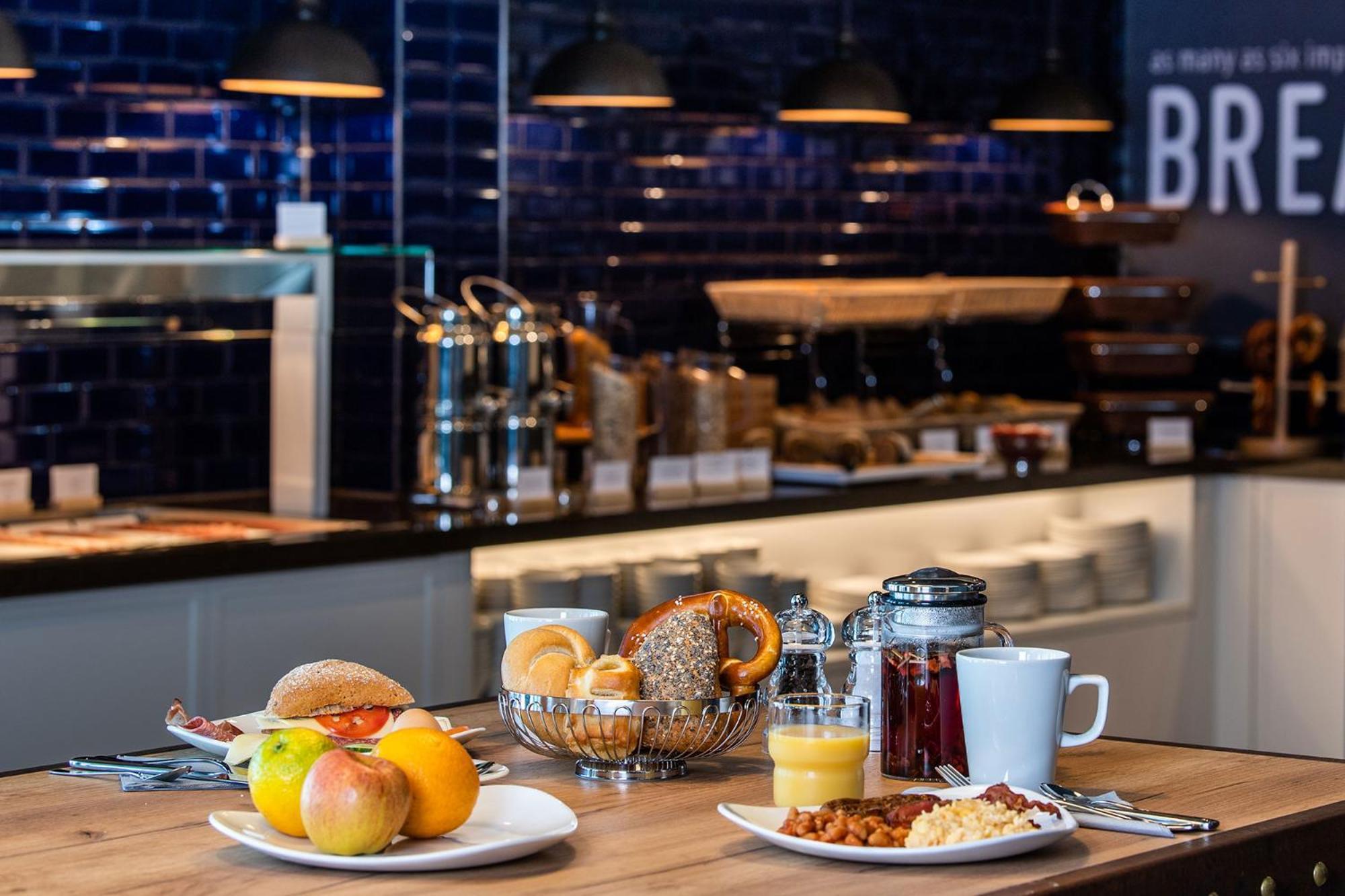 Premier Inn Berlin City Wilmersdorf Exteriör bild